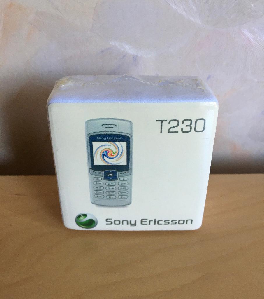 T-Shirt Sony Ericsson T230 pour Collectionneurs, Enlèvement, Neuf, Blanc