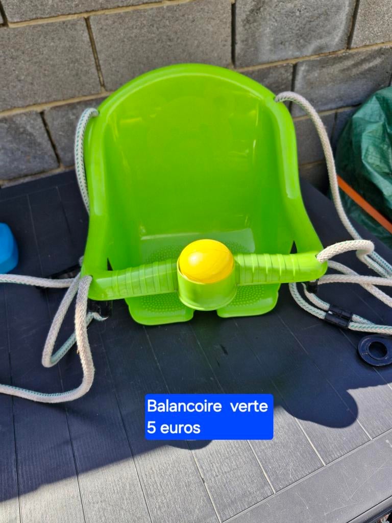 Balancoire verte  petit enfant, Enfants & Bébés, Jouets | Extérieur | Aires de jeux, Enlèvement