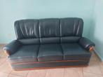 Mooie kwalitatieve lederen drie en tweezit zetel + poef, Ophalen, Gebruikt, Leer