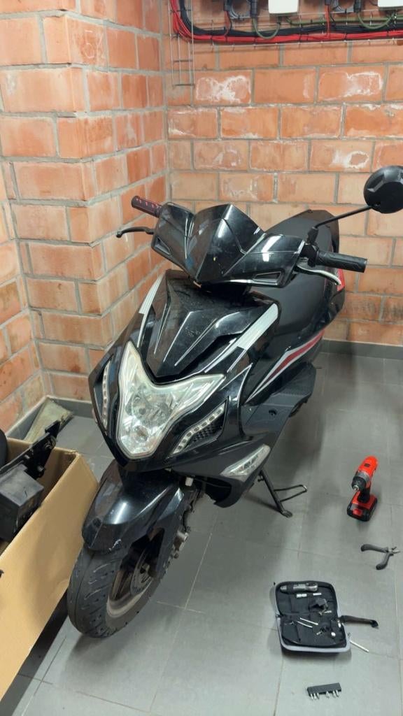 KSR RS8000 | KLASSE A | SCOOTER [MET WERK AAN], Fietsen en Brommers, Ophalen, Gebruikt, Overige modellen, Klasse A (25 km/u)