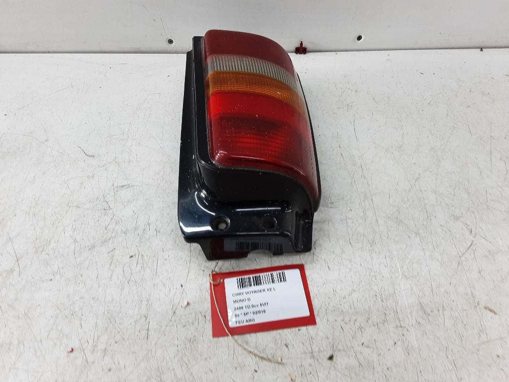 ACHTERLICHT LINKS Chrysler Voyager / Grand Voyager, Gebruikt, Chrysler, Mevr. I. Hauben, Rue de l'Espoir 34 34
4030  GRIVEGNÉE, BE