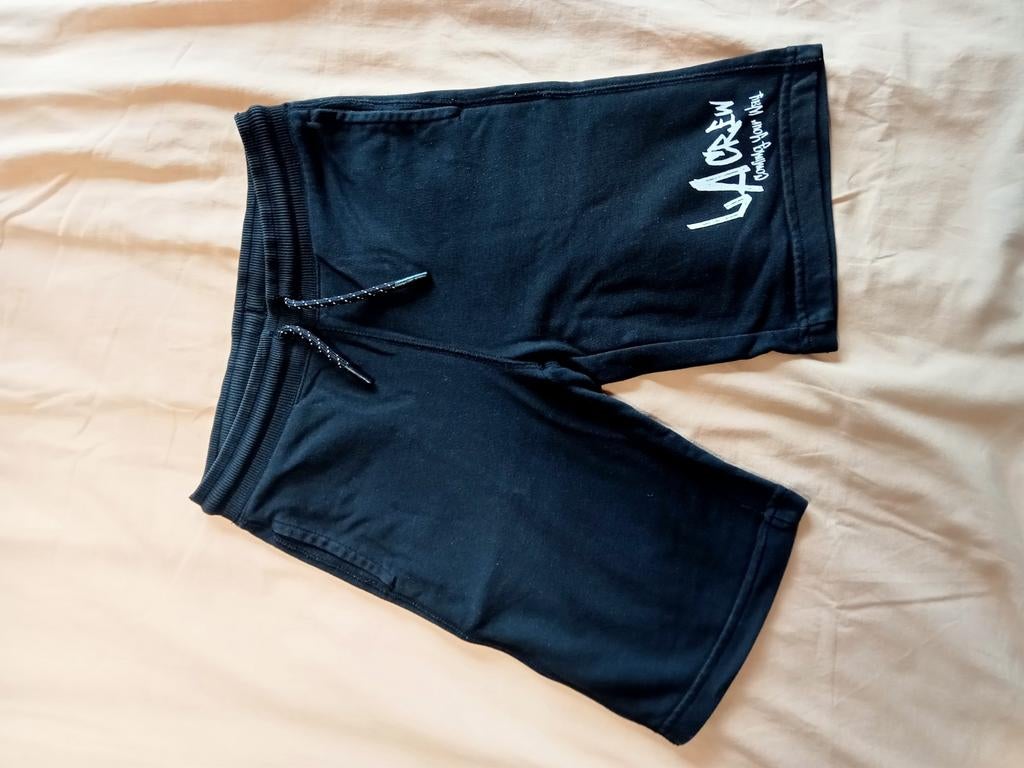 Zwarte short C&A maat 146 LA crew, Kinderen en Baby's, Kinderkleding | Maat 146, Ophalen