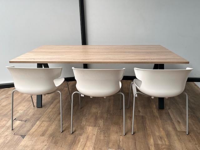 Vergadertafel met antracieten V-poot, Huis en Inrichting, Woonaccessoires | Wandplanken en Boekenplanken, Ophalen