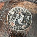 Ancien tonneau de bière en bois. Brasserie Union Jumet, Enlèvement, Utilisé