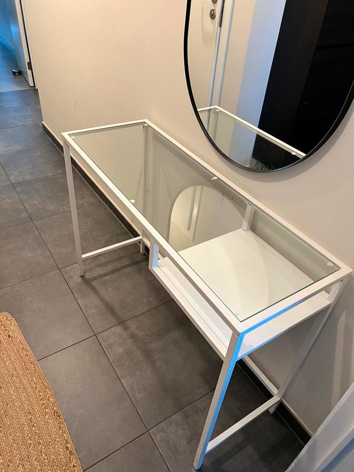 IKEA VITTSJÖ tafel/bureau wit glas — goede staat, Huis en Inrichting, Tafels | Kaptafels, Gebruikt, Minder dan 100 cm, 50 tot 100 cm