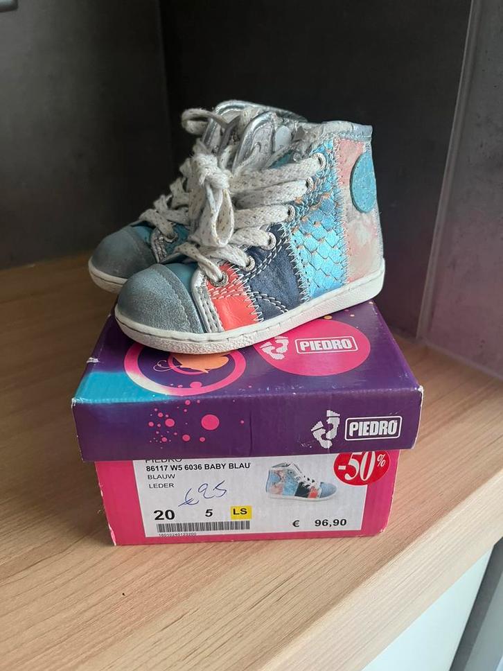 Zgan piedro meisjesschoenen baby blauw maat 20, Kinderen en Baby's, Babykleding | Schoentjes en Sokjes, Zo goed als nieuw, Ophalen