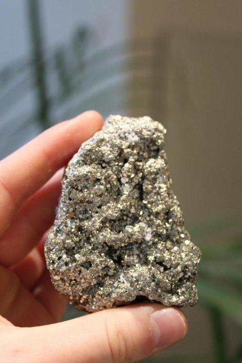 RUWE PYRIET MAAT L, Verzamelen, Mineralen en Fossielen, Mineraal, Ophalen of Verzenden