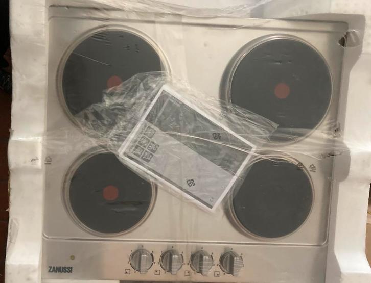 Zanussi ZEE6942FXS, Elektronische apparatuur, Kookplaten, Nieuw, Inbouw, Elektrisch, 4 kookzones, Ophalen