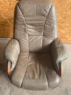 Vintage Relaxfauteuil – Leder & Hout – Erg comfortabel, Ophalen, Zo goed als nieuw, Hout
