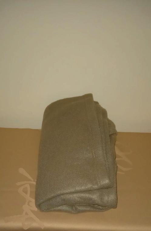 Fleece dekentje bruin., Huis en Inrichting, Woonaccessoires | Plaids en Woondekens, Gebruikt, Ophalen
