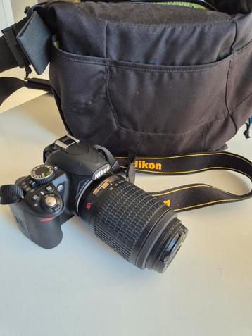 Nikon D3100 spiegelreflexcamera DSLR met lens beschikbaar voor biedingen
