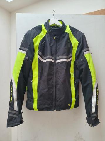 Richa motorvest medium beschikbaar voor biedingen