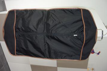 Housse pour vêtements beschikbaar voor biedingen