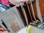 Leder Portemonnee van het merk Mazarin in de kleur taupe, Overige merken, Overige kleuren, Ophalen of Verzenden, Zo goed als nieuw