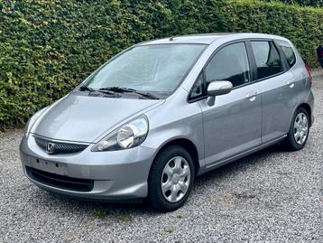 HONDA JAZZ 1.4 ESSENCE 61.KW. 5.Places. 