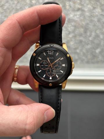 Guess mannenhorloge zwart / “goud” staal / leer W12583G1 beschikbaar voor biedingen