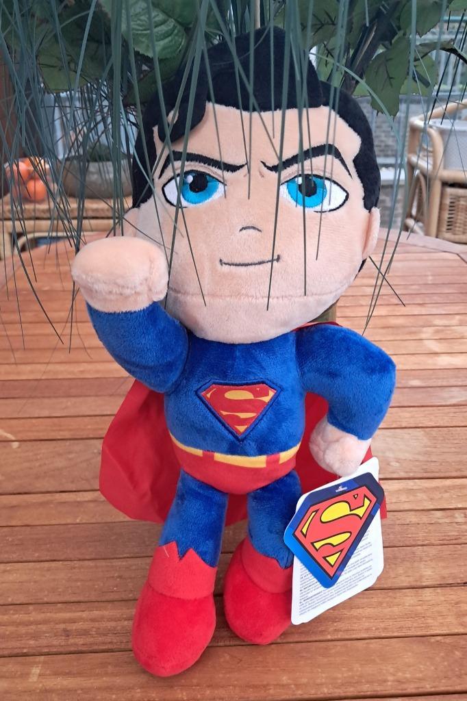 Superman knuffel pluche origineel 32cm groot in nieuwstaat, Enfants & Bébés, Jouets | Peluches, Neuf, Enlèvement ou Envoi