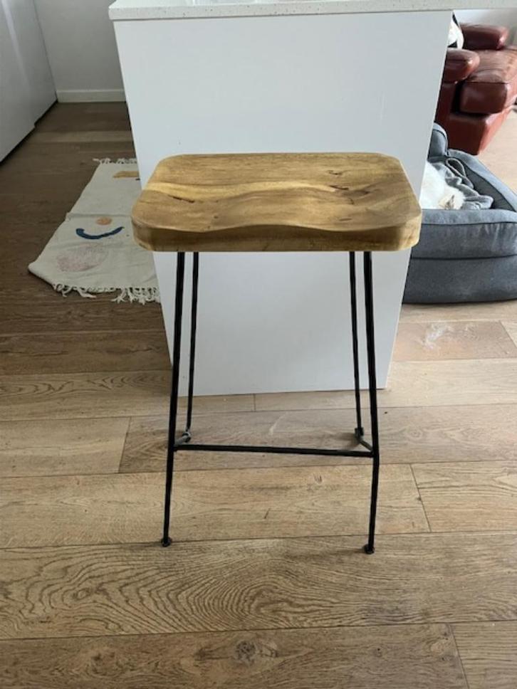2 Barkrukken, industriële look, Huis en Inrichting, Barkrukken, Gebruikt, Hout, Metaal, 2 krukken, Ophalen