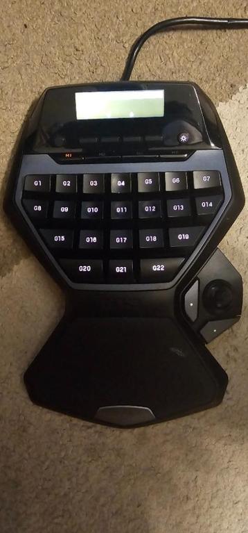 Logitech G13 Gameboard en parfait état beschikbaar voor biedingen