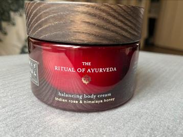 NEW RITUAL OF AYURVEDA Body Cream. 220ml..