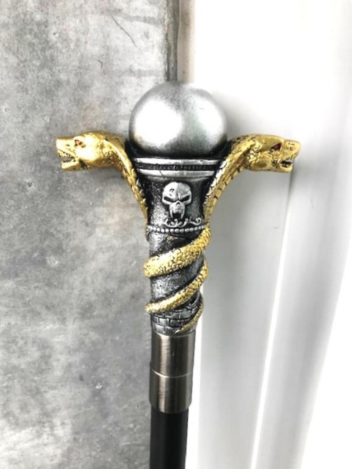 Wandelstok 2 gouden slangen op zilveren Bol schedel😎✨🤗👌, Diversen, Wandelstokken, Zo goed als nieuw, Verstelbaar, Opvouwbaar