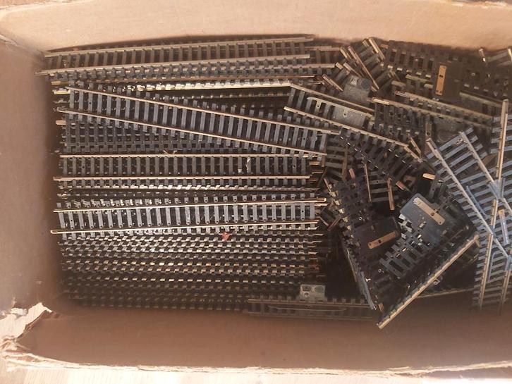 Boite de rails Fleischmann , modellgleis (laiton année 80), Hobby & Loisirs créatifs, Trains miniatures | HO, Utilisé, Rails, Fleischmann