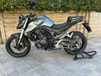 Honda CB 750 hornet **!! SLECHTS 960km !!**matt grey**, Permis Moto A, Entreprise, Plus de 35 kW, Contrôle de traction