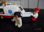 duplo, ziekenwagen met ambulancier en verpleegster*VINTAGE*, Ophalen of Verzenden, Duplo