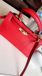Sac cuir rouge, Rouge