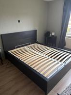 Bed met lattenbodem, Ophalen, Zwart, Tweepersoons, Zo goed als nieuw