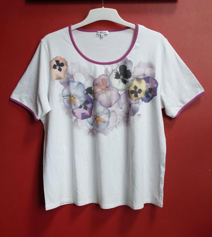M101. Élégance florale – T-shirt dame Mayerline taille 3L, Kleding | Dames, T-shirts, Zo goed als nieuw, Maat 46/48 (XL) of groter