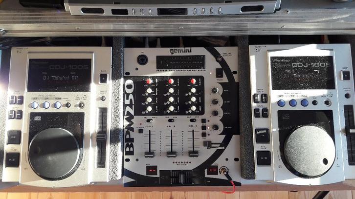 DJ Set in Flight Case: 2x Pioneer CDJ-100s + Gemini BPM-250, Musique & Instruments, DJ sets & Platines, Comme neuf, DJ-Set, Pioneer