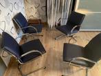 4 stoelen met blauw lederen zit, Maison & Meubles, Chaises, Quatre, Bleu, Enlèvement, Utilisé