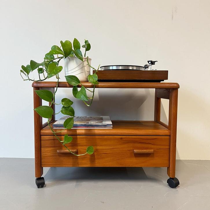Vintage TV / audiomeubel •Møbelfabrikken Toften•, Huis en Inrichting, Kasten |Televisiemeubels, Gebruikt, Teakhout, Ophalen of Verzenden