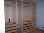 Montage et démontage des meubles 0465358606, Huis en Inrichting, Kasten | Kleerkasten, Ophalen of Verzenden, Zo goed als nieuw