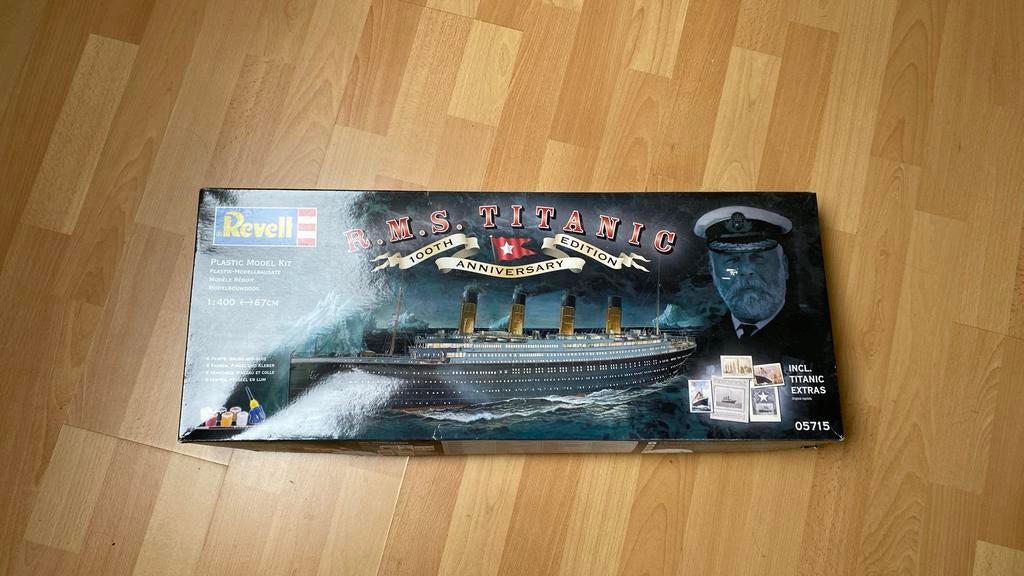 Maquette “ Titanic “ Revell neuf   “  1: 400 <67cm>, Enlèvement, Neuf, Revell