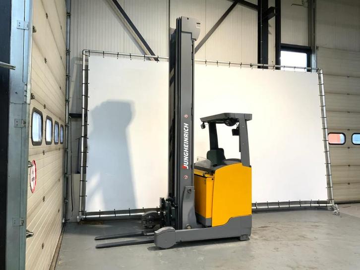Jungheinrich ETV 318 (bj 2015), Zakelijke goederen, Machines en Bouw | Heftrucks en Intern transport, Reachtruck, Elektrisch, 1000 tot 2000 kg