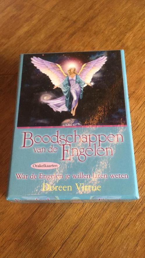 Doreen Virtue - Boodschappen van de Engelen, Boeken, Esoterie en Spiritualiteit, Zo goed als nieuw, Overige typen, Tarot of Kaarten leggen