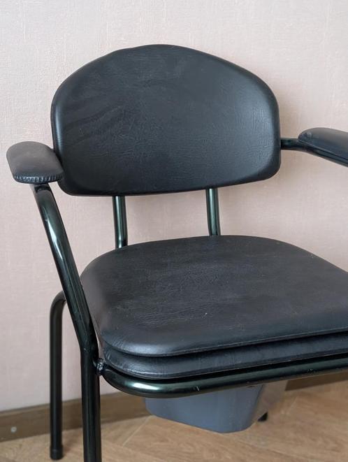 Toiletstoel merk Vermeiren: nauwelijks gebruikt (nieuw €130), Diversen, Verpleegmiddelen, Zo goed als nieuw, Ophalen
