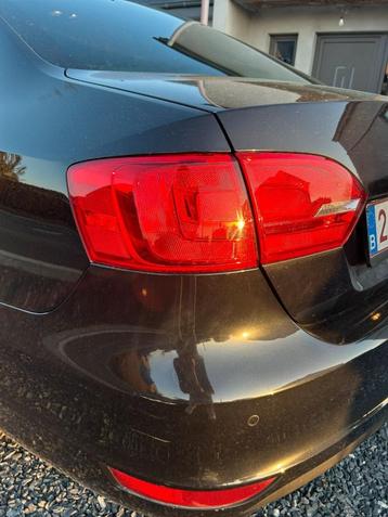 Jetta MK6 feux arrière USA, Enlèvement