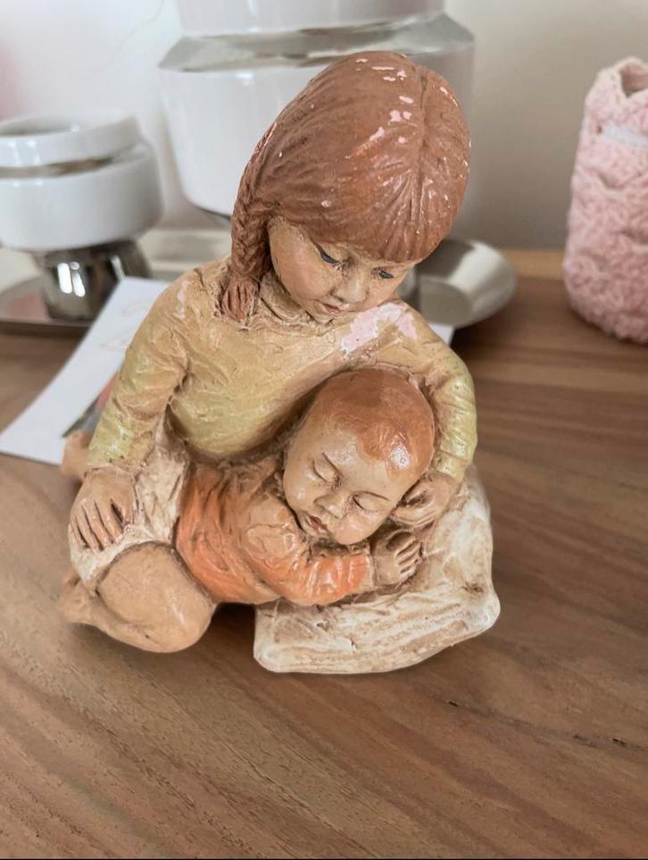 SCULPTUUR GESIGNEERD GEERT KUNEN., Huis en Inrichting, Woonaccessoires | Boeddhabeelden, Nieuw, Ophalen