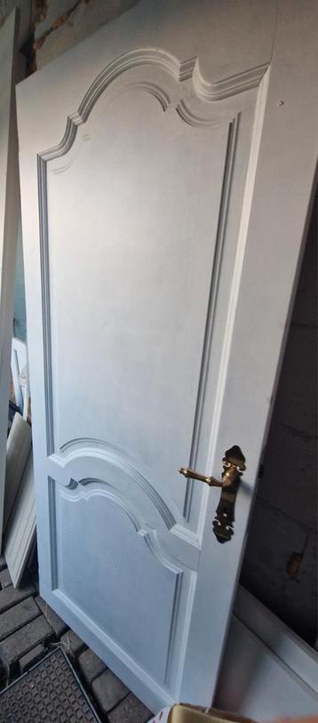 Deur in Massief hout 2m01 83cm beschikbaar voor biedingen