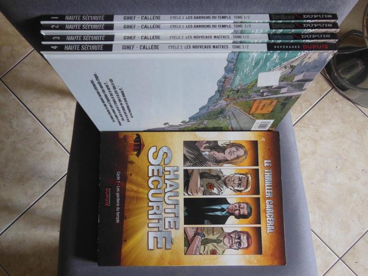 Lot BD Haute sécurité 1 à 4 Toutes en EO, Boeken, Stripverhalen, Zo goed als nieuw, Ophalen of Verzenden