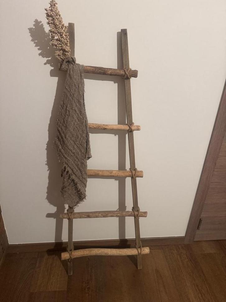 Decoratieve houten ladder – rustiek – ideaal v  plaids/h doe, Huis en Inrichting, Woonaccessoires | Spiegels, Zo goed als nieuw