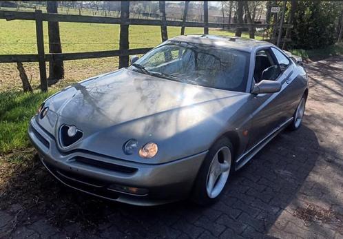 GTV TS 2.0 TwinSpark Zender, Auto's, Alfa Romeo, Particulier, GTV, Benzine, Zilver of Grijs, Zwart, Leder, Ophalen