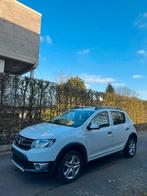Dacia Sandero Stepway 0.9 benzine 2015 - 30.000KM - GARANTIE, Auto's, Dacia, Euro 6, Bedrijf, Sandero, Parkeersensor