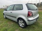 Volkswagen Polo 1.2i / Garantie 12m. (bj 2007), Auto's, Stof, Gebruikt, Zwart, 1198 cc