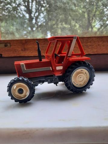 Britains Fiat Tractor (1979) beschikbaar voor biedingen