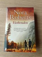 Vastberaden Nora Roberts, Ophalen of Verzenden, Gelezen, Nora Roberts