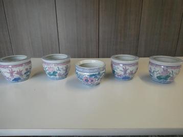 Porseleinen Chinese bloempotten beschikbaar voor biedingen